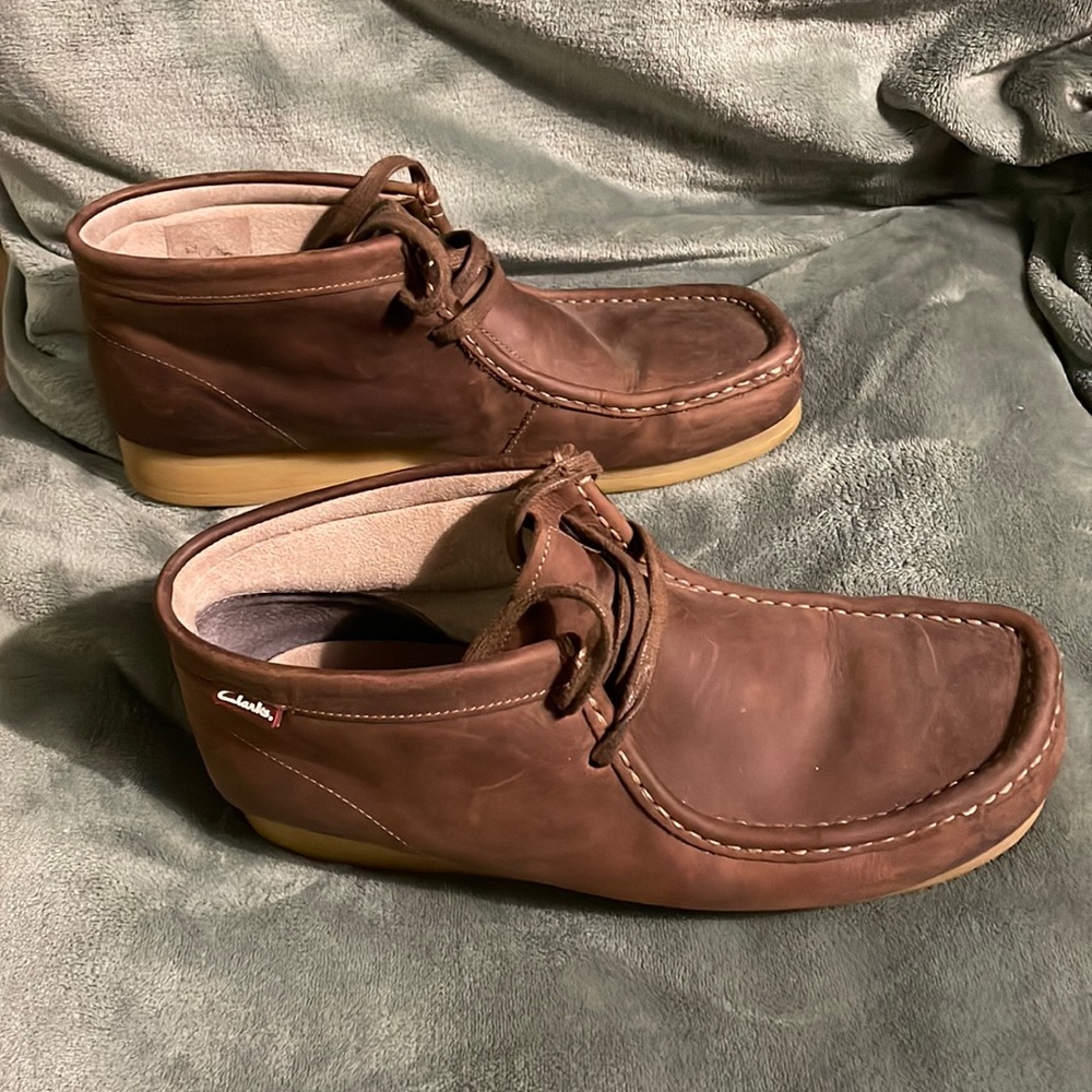 Clarks Beeswax Wallabees 10.5 mens